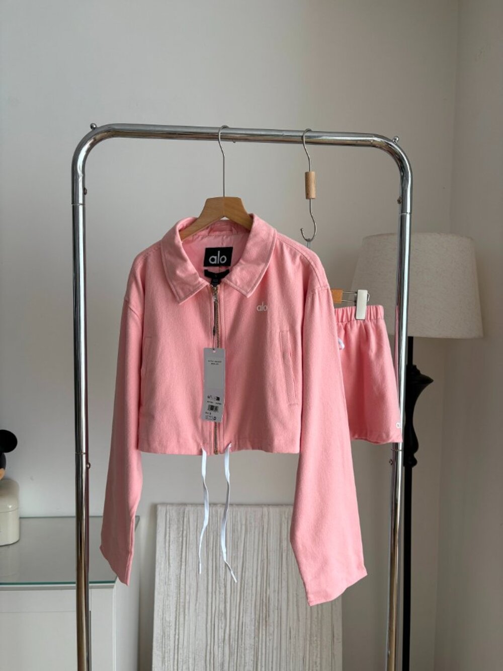 NWT Alo Yoga Set Cropped Fan Favorite Full Zip Jacket And Skirt Set Vintage Pink - Picture 2 of 5